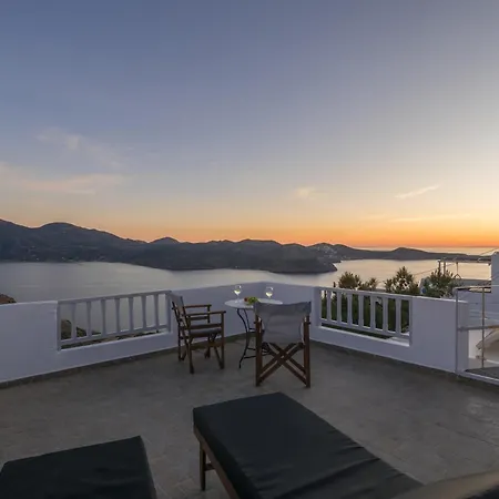 Sunset In Appartement Plaka (Milos)